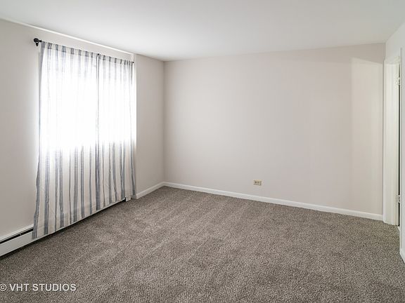 5th image of 355 Bluff Ave APT 1C