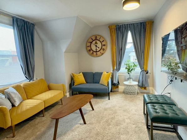 18 Adelphi Ave APT 3