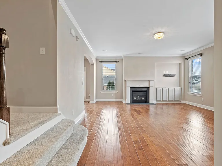 3103 Oxford Dr — Photo 5