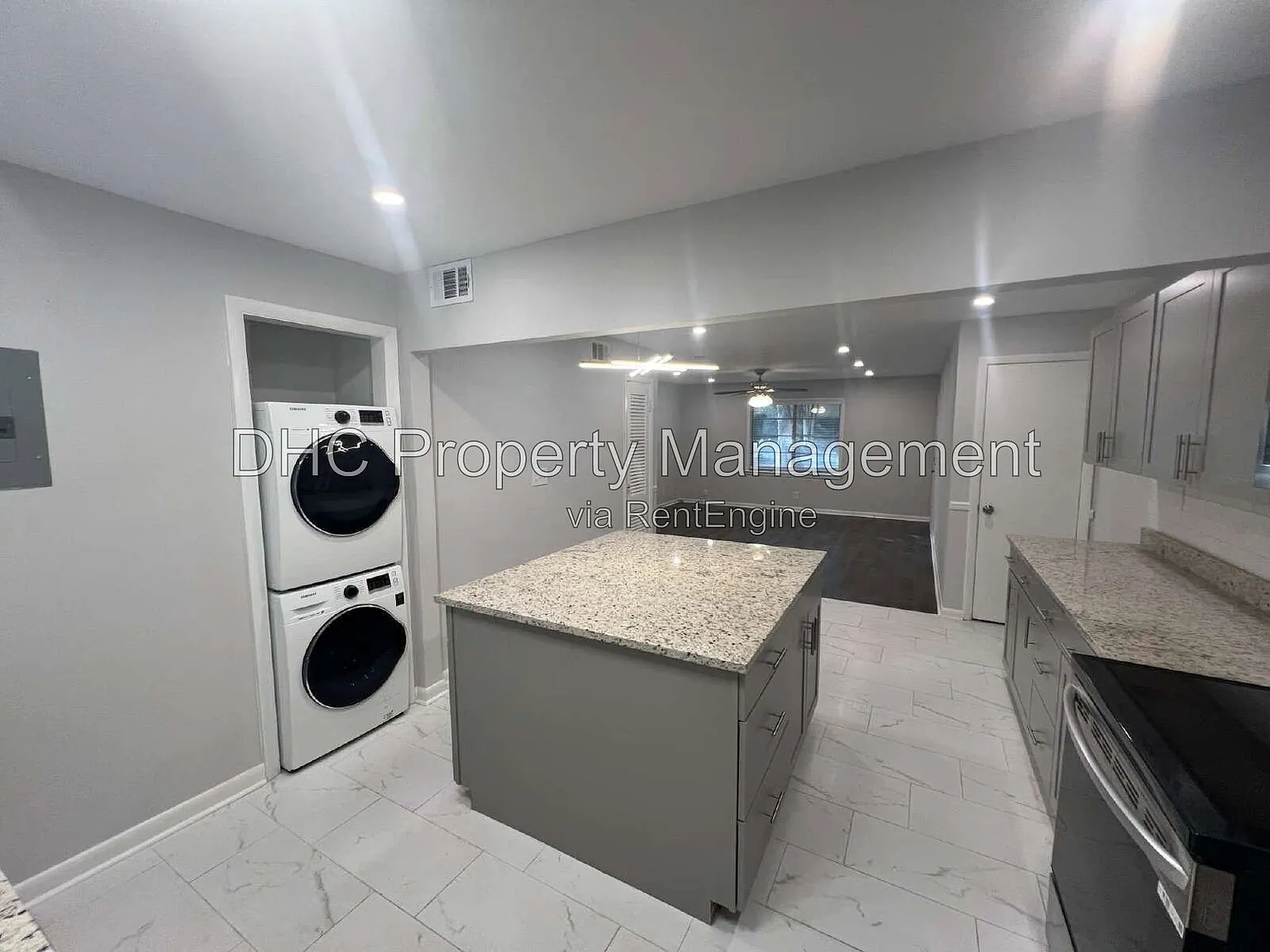 2 bed, 2.0 bath, 1000 sqft, $1,895 — Photo 3