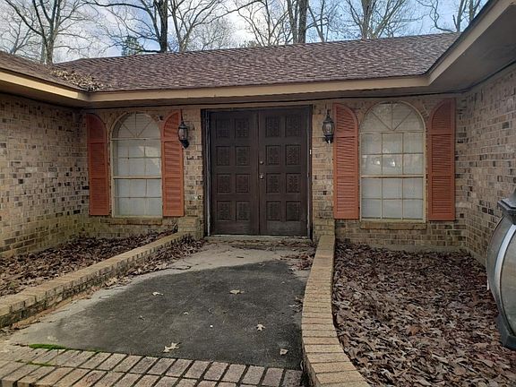 4th image of 4874 Woodlawn Dr