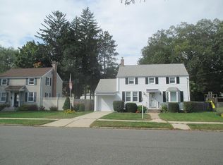 253 Locust St, Holyoke, MA 01040