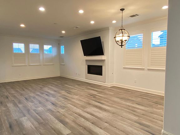 2nd image of 520 Cipres Ln