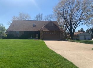 19790 S Clearview Rd, Spring Hill, KS 66083