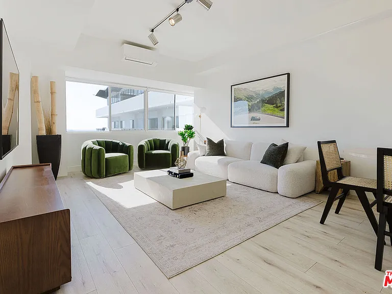 1155 N La Cienega Blvd #1207 — Photo 3
