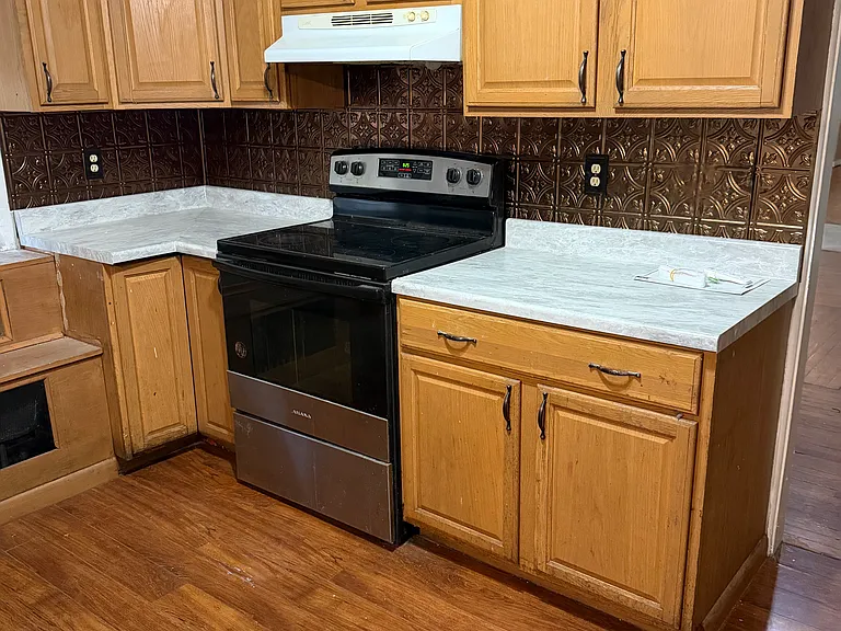 104 Old River Rd #MAIN — Photo 6