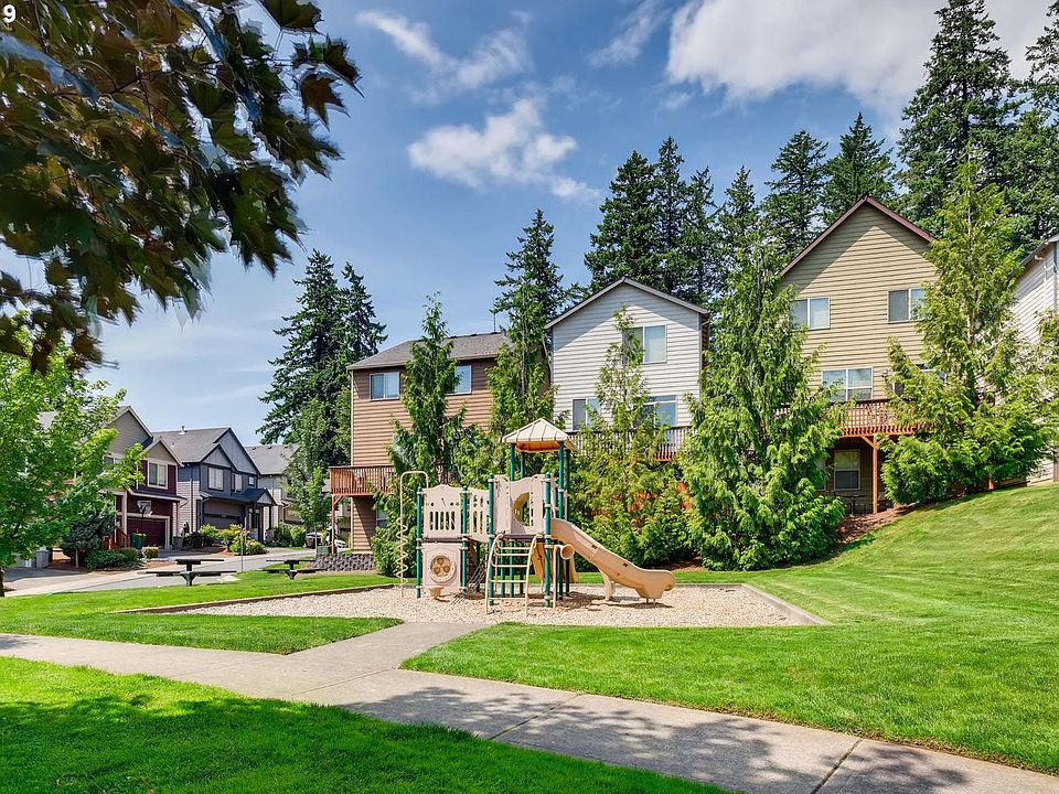 2nd image of 15527 SW Stone Ridge Cir