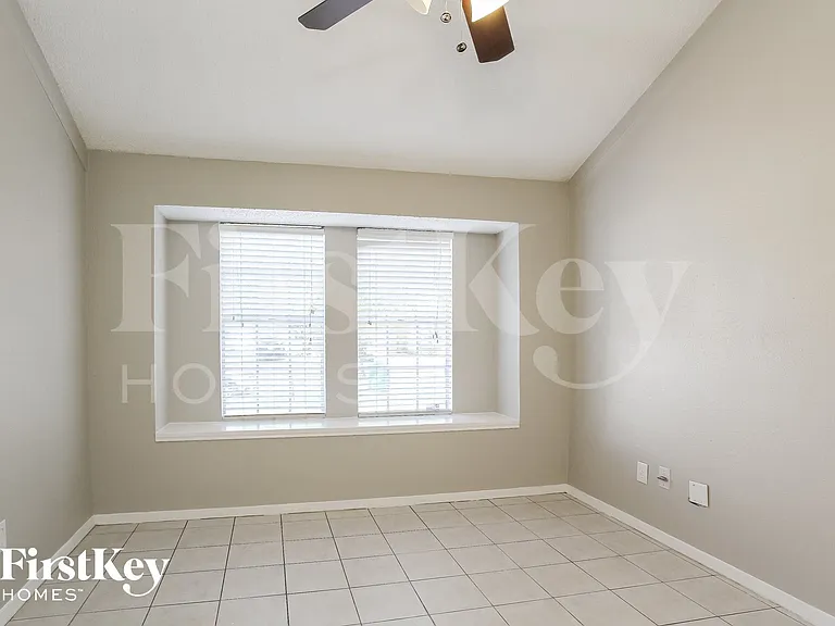 11537 Springshire Dr — Photo 8