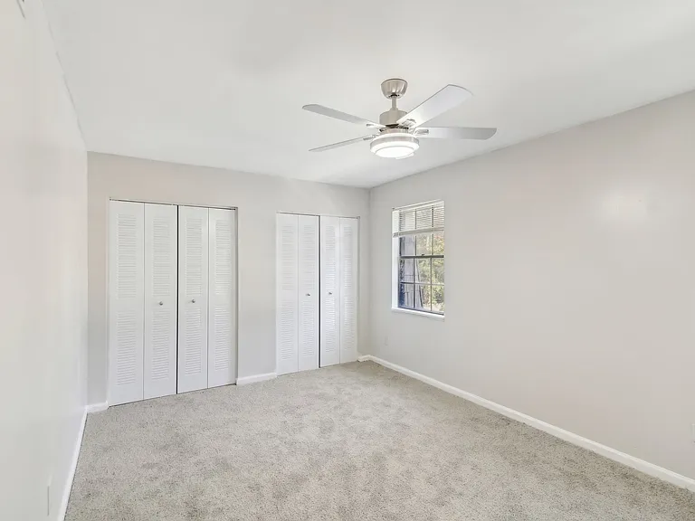 6429 Woodstone Way — Photo 7