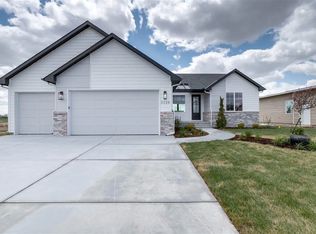 3334 S Capri Ct, Wichita, KS 67210