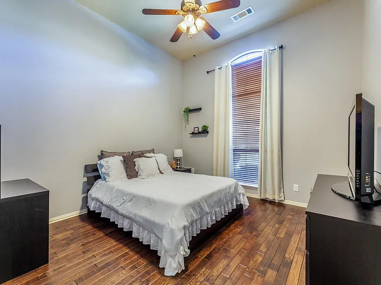 920 Fannin Dr — Photo 20