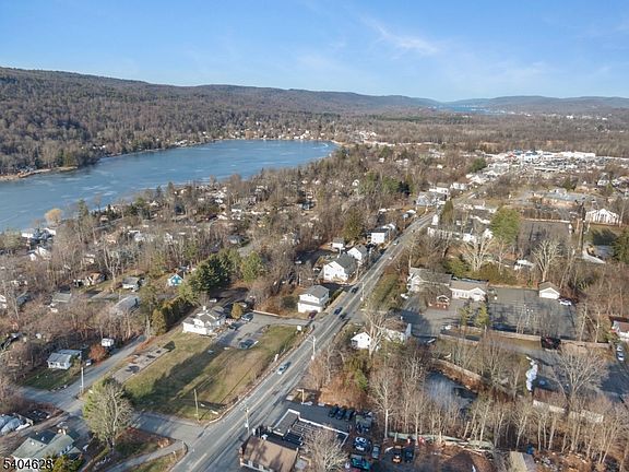 2nd image of 2046 Macopin Rd