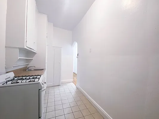 Rented by City Connections Realty | media 25