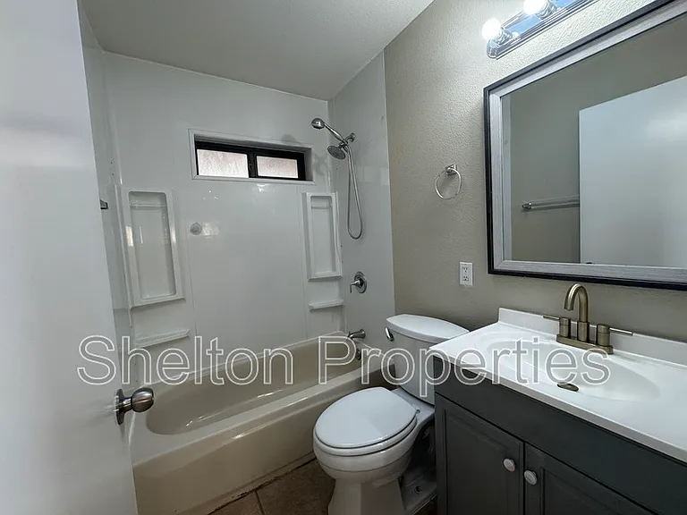 2910 N 193rd Ave — Photo 10