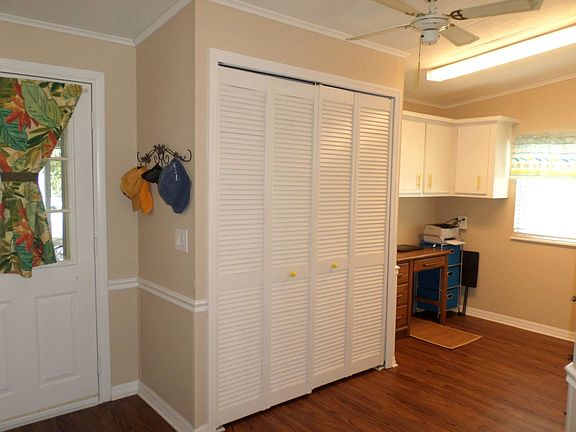4th image of 5910 Halifax Pl