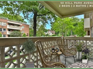 50 HILL PARK Avenue #1-L, Great Neck, NY 11021