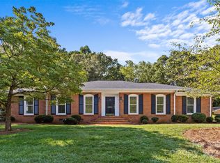 6930 Rocky Falls Rd, Charlotte, NC 28211