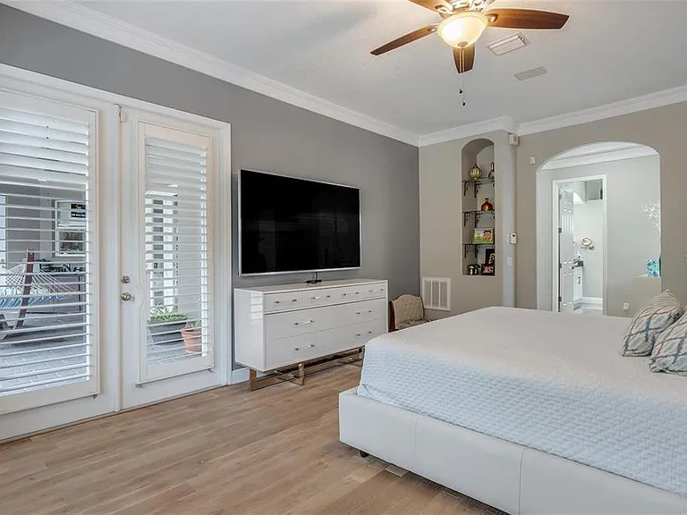 8629 Great Cove Dr — Photo 14