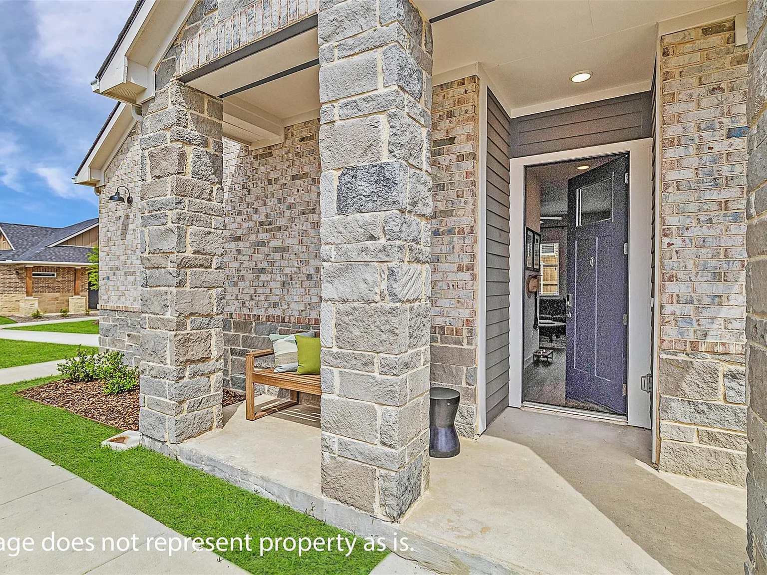 3 bed, 2.0 bath, 1236 sqft, $2,014 — Photo 3