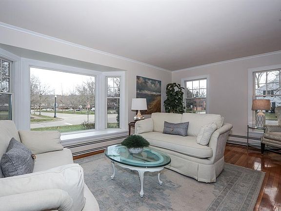 2nd image of 6831 Mount Vernon Ave