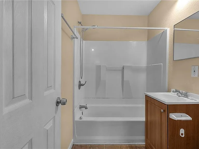 818 19th Pl — Photo 19