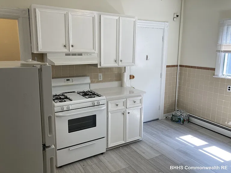 159 Highland Ave #2 — Photo 2