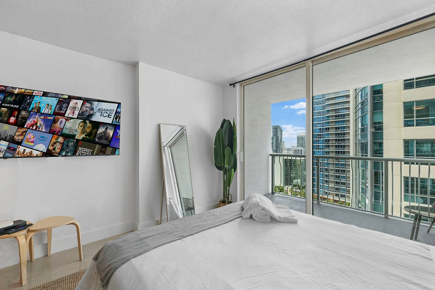 Studio, 1.0 bath, 419 sqft, $4,673 — Photo 1