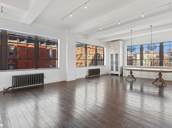 32 Morton St APT 4C, New York, NY 10014