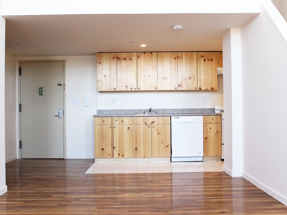 2nd image of 43 Madison St APT 215