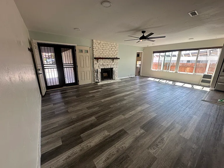 9230 Pine Valley Dr — Photo 18