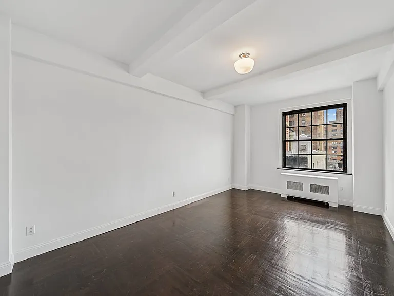 160 W 71st St #8K — Photo 9