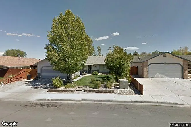 1145 Kennedy Dr photo 1