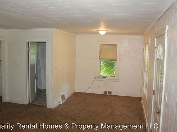 3rd image of 2361 Morton Ave