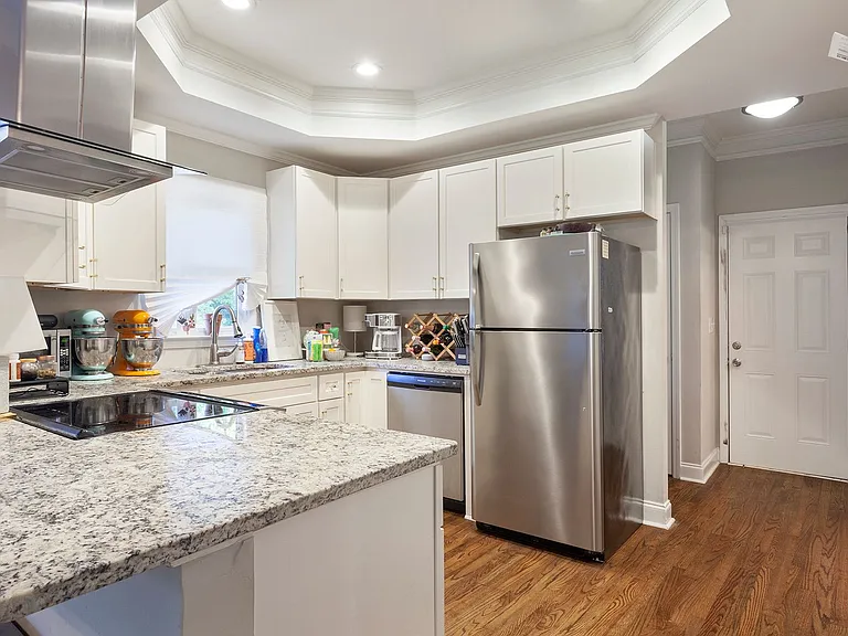 1490 Venetian Dr SW — Photo 10