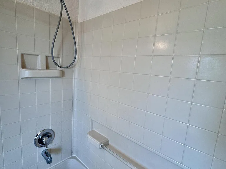 7031 S Oak Hill Cir — Photo 22
