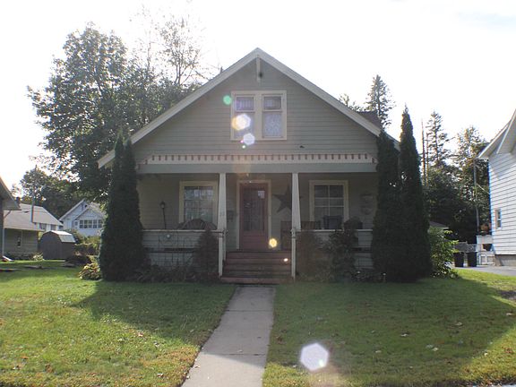2nd image of 32 S Park Dr