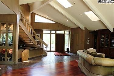 2nd image of 110 Woodburn Dr