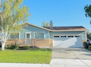 951 Leal St, Douglas, WY 82633