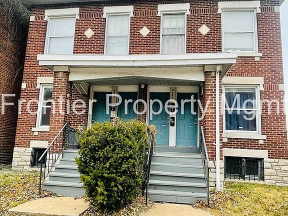 3rd image of 2623-25 Indiana Ave #2625-2F