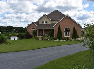 1020 S Hills Dr, Howell, MI 48843