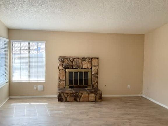 5th image of 2517 Belmont Ave