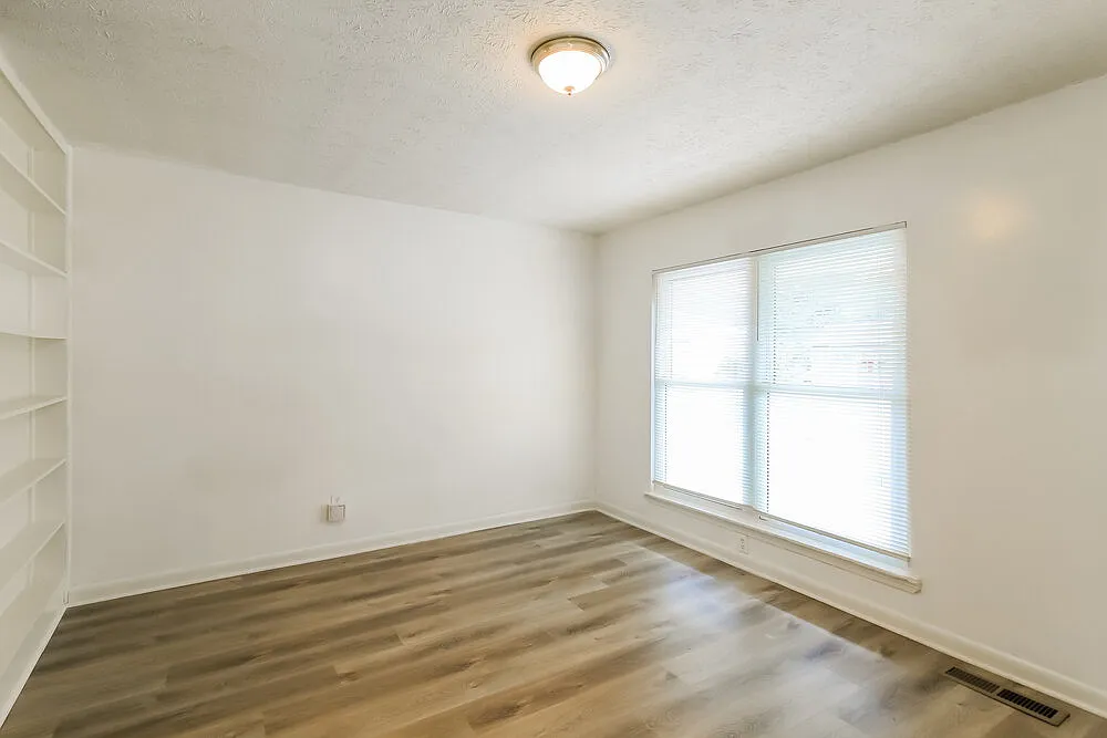 4 bed, 2.0 bath, 1214 sqft, $1,640 — Photo 4