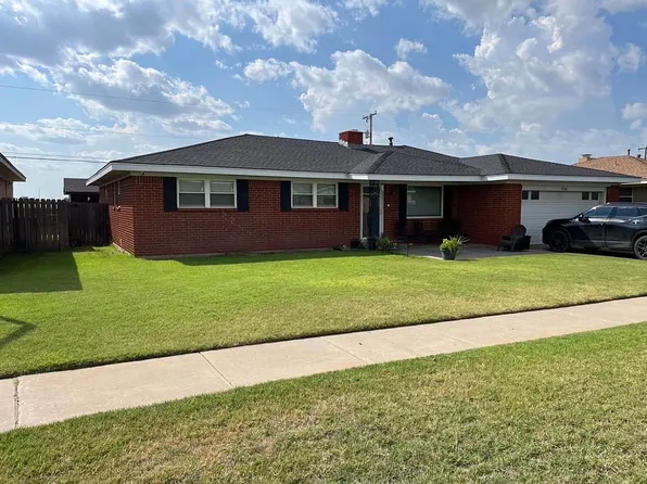 1114 Northwestern St, Perryton, TX 79070