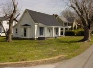 105 E Ward St, Centerville, TN 37033