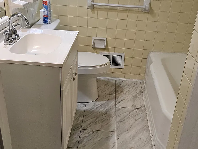 2635 Williamsburg Dr — Photo 20