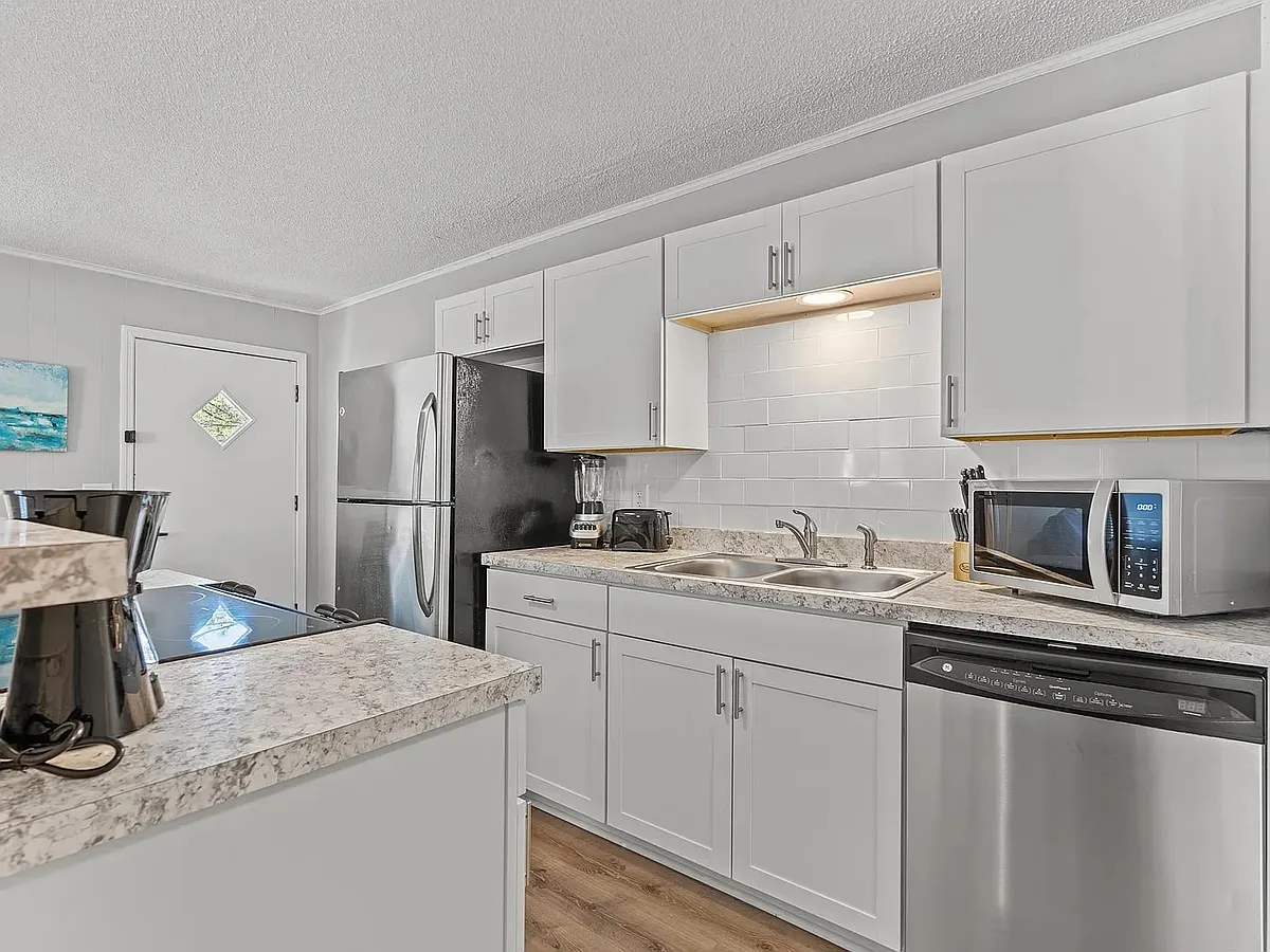 Building Photo - 2207 Havens Dr #B
