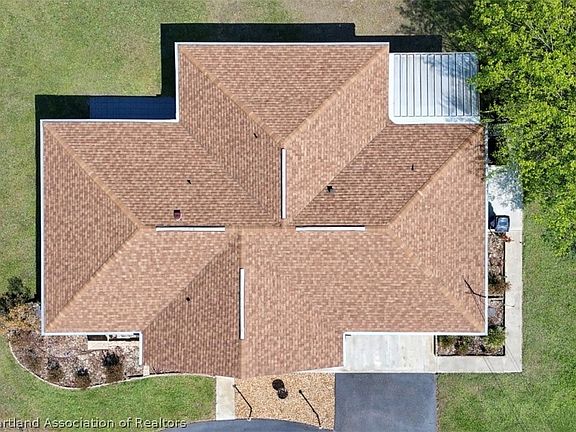 5th image of 2500 Country Club Rd