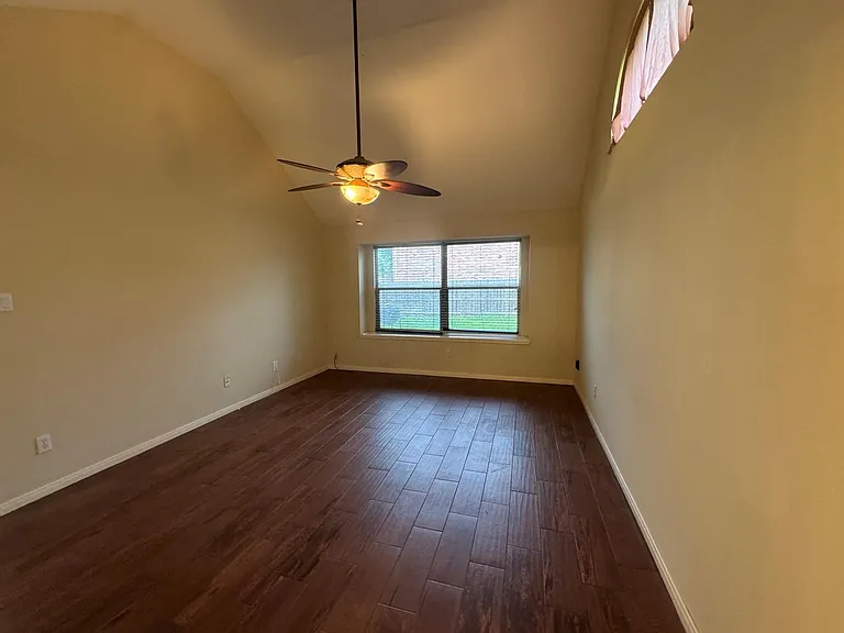 2601 Easton Springs Ct — Photo 18