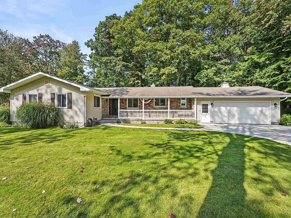 1st image of 10585 Pine Grove Dr