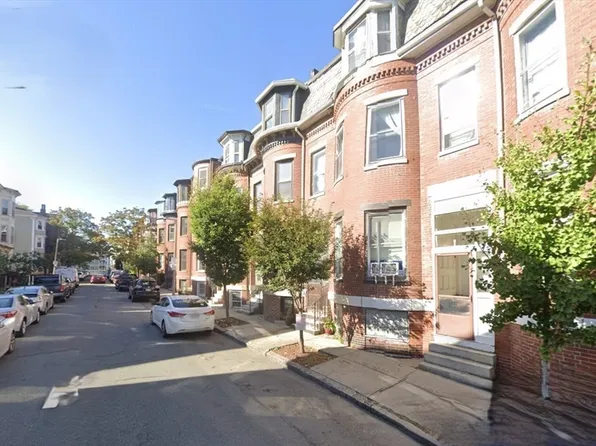 35 Delle Ave, Roxbury, MA 02120
